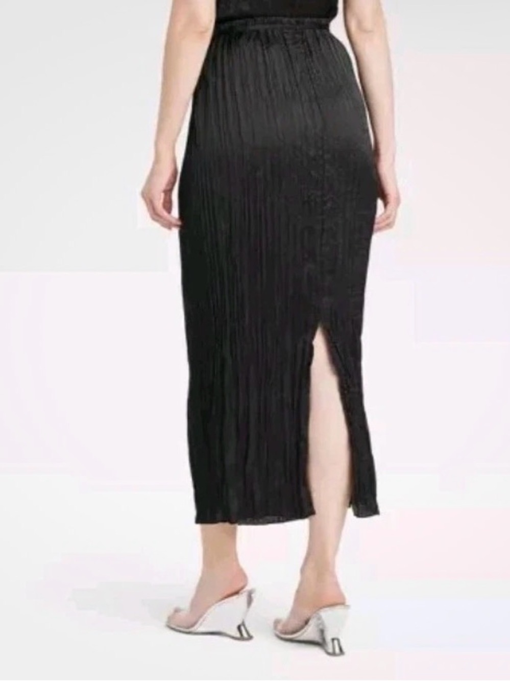 A New Day Woman’s Medium black skirt, belt string is missing - Picture 3 of 11